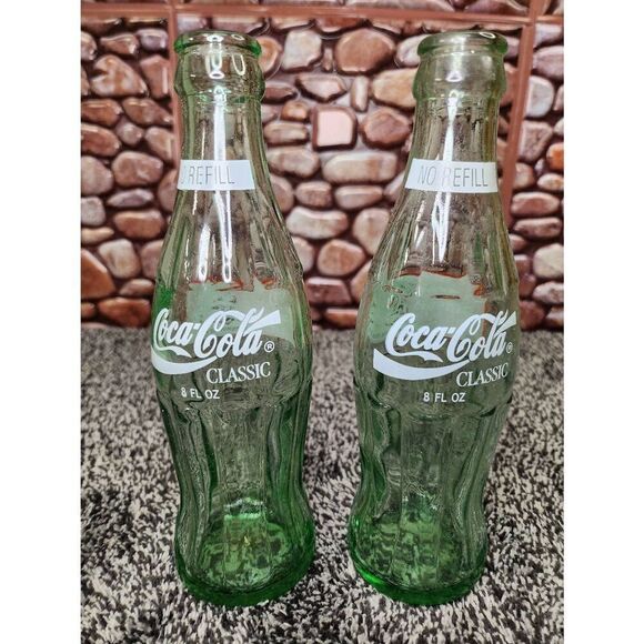 2 Vintage Christmas 8 oz Green Glass Coke SEASONS GREETINGS Commemorative Bottle - Picture 2 of 5
